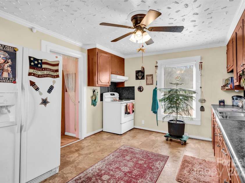 45 Sunderland Road, Concord, NC 28027.  MLS# CAR4208241, YatesRealty ID 1149. 