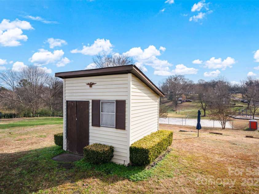 45 Sunderland Road, Concord, NC 28027.  MLS# CAR4208241, YatesRealty ID 1149. 