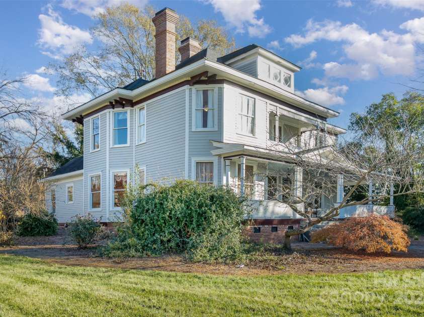 318 Elm Street, Marshville, NC 28103.  MLS# CAR4205783, YatesRealty ID 11490. 