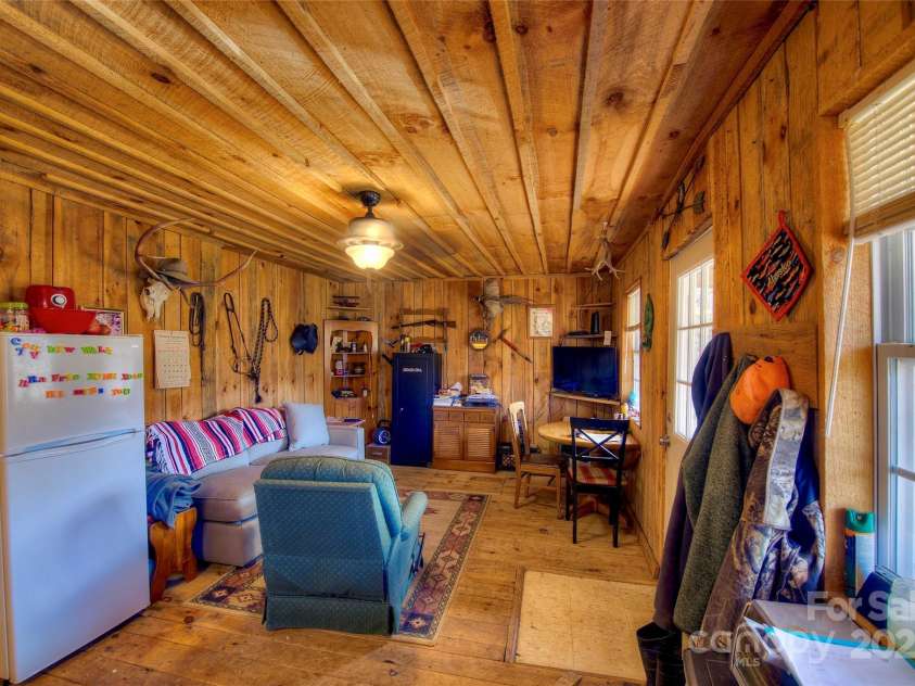 38 Buchanan Hill Road, Bakersville, NC 28705.  MLS# CAR4237916, YatesRealty ID 11490. 