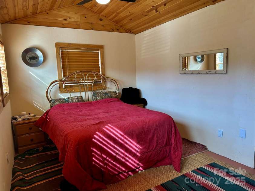 38 Buchanan Hill Road, Bakersville, NC 28705.  MLS# CAR4237916, YatesRealty ID 11490. 