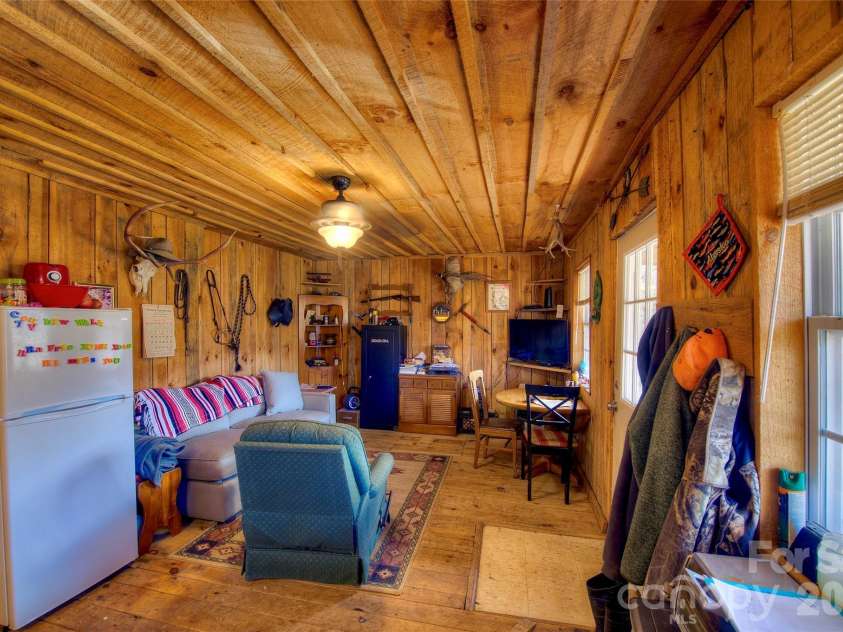 38 Buchanan Hill Road, Bakersville, NC 28705.  MLS# CAR4237916, YatesRealty ID 11490. 