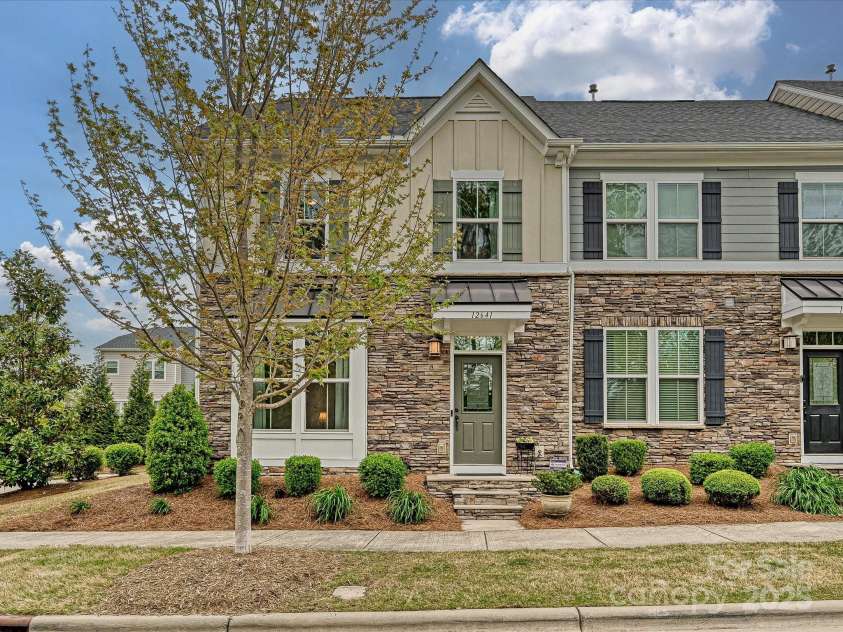 12641 Glowing Peak Road, Huntersville, NC 28078.  MLS# CAR4249034, YatesRealty ID 11491. 