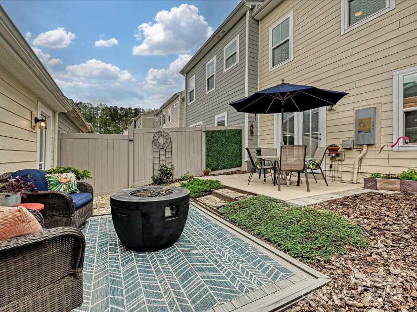 12641 Glowing Peak Road, Huntersville, NC 28078.  MLS# CAR4249034, YatesRealty ID 11491. 