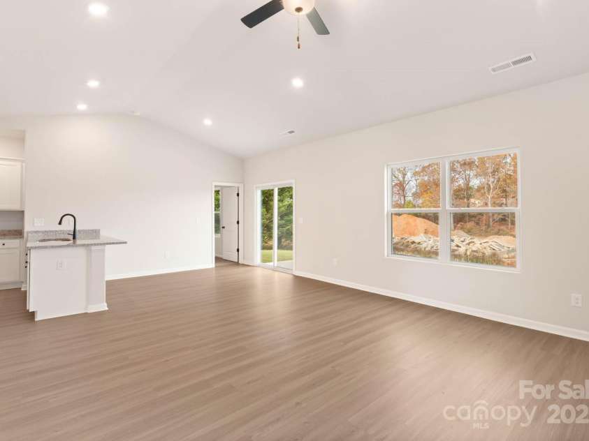 3514 Saddlebred Drive, Gastonia, NC 28052.  MLS# CAR4304305, YatesRealty ID 11492. 
