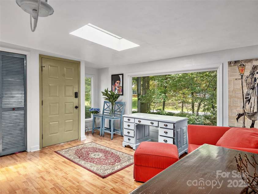 110 Oak Terrace, Arden, NC 28704.  MLS# CAR4207275, YatesRealty ID 11493. 