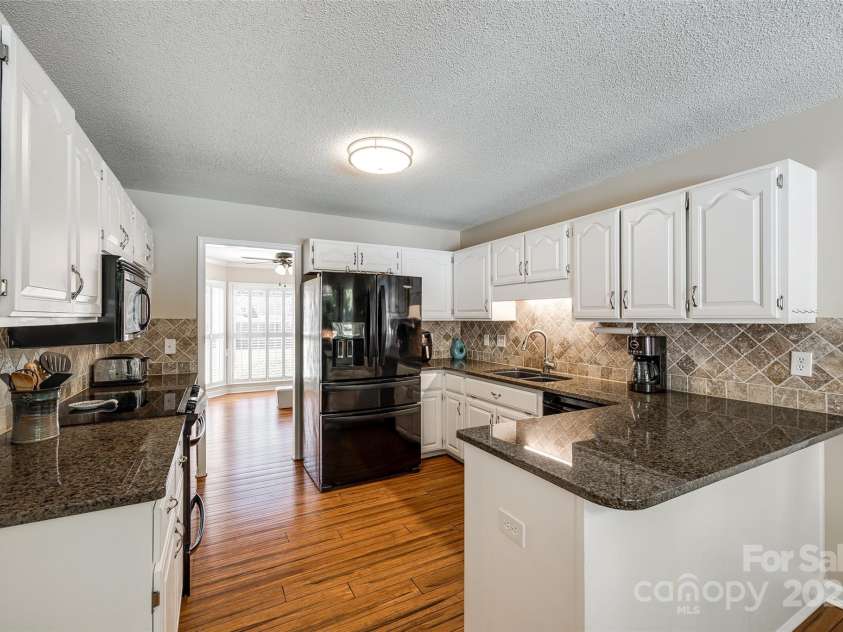1355 Woodrun Court, Rock Hill, SC 29732.  MLS# CAR4256126, YatesRealty ID 11497. Kitchen