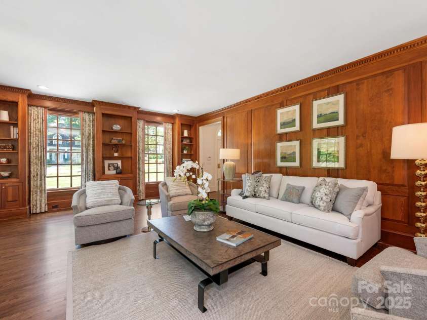 208 Huntley Place, Charlotte, NC 28207.  MLS# CAR4255589, YatesRealty ID 11498. 