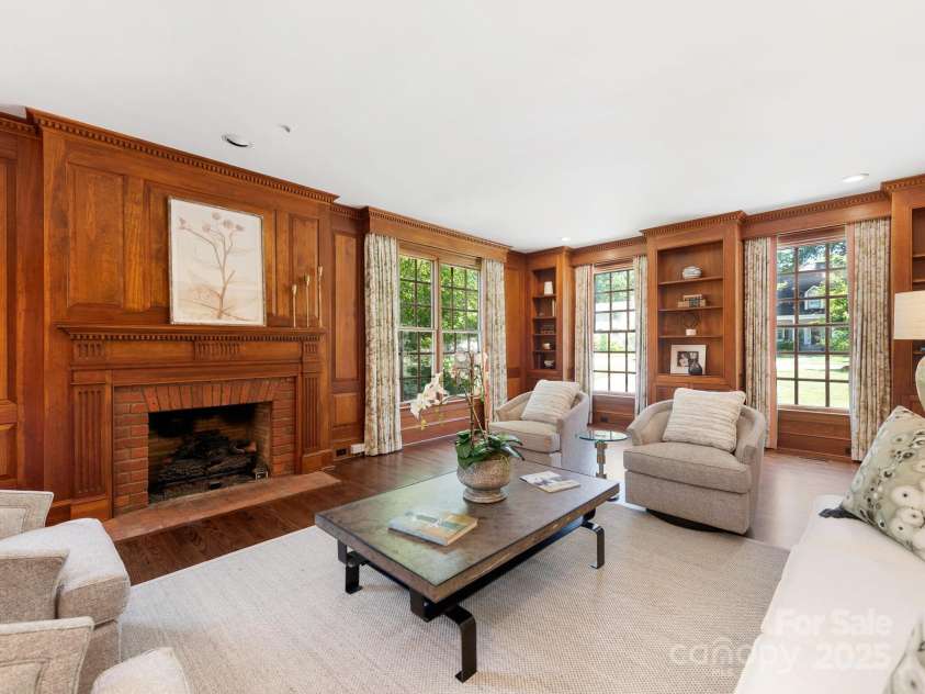 208 Huntley Place, Charlotte, NC 28207.  MLS# CAR4255589, YatesRealty ID 11498. 