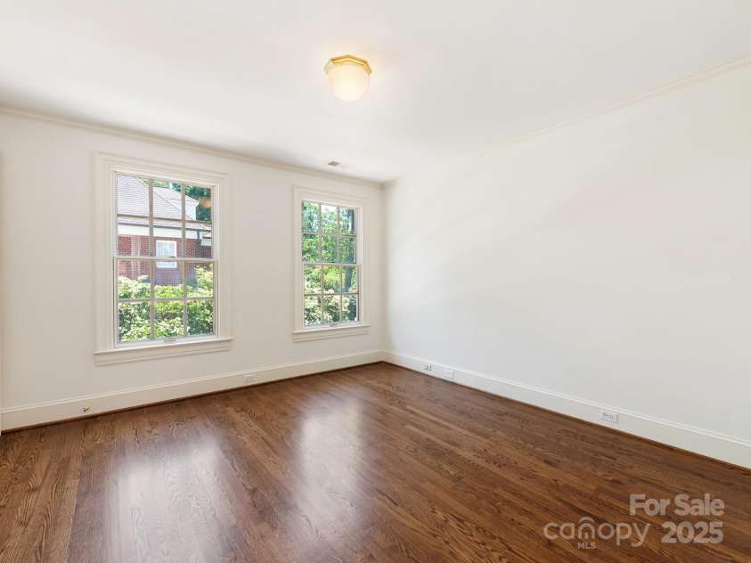 208 Huntley Place, Charlotte, NC 28207.  MLS# CAR4255589, YatesRealty ID 11498. 