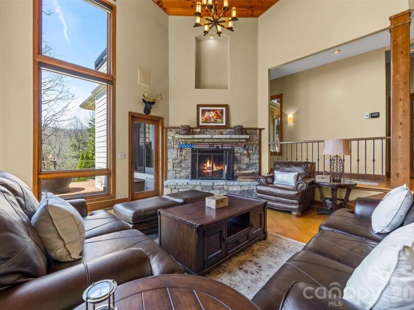 221 Connection Circle, Robbinsville, NC 28771.  MLS# CAR4369746, YatesRealty ID 11498. 