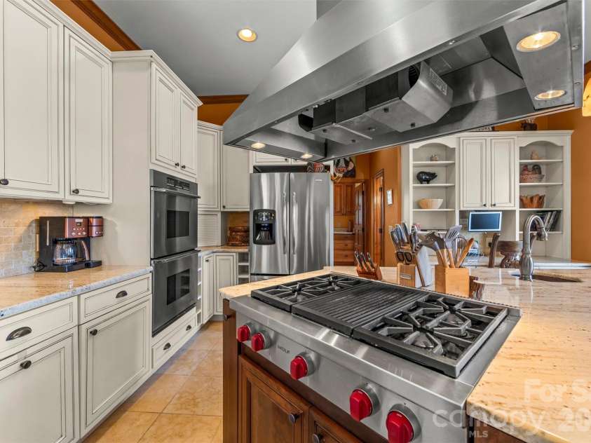 221 Connection Circle, Robbinsville, NC 28771.  MLS# CAR4369746, YatesRealty ID 11498. 