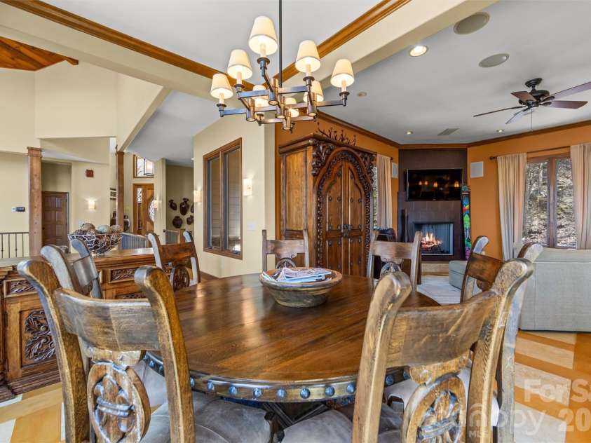 221 Connection Circle, Robbinsville, NC 28771.  MLS# CAR4369746, YatesRealty ID 11498. 