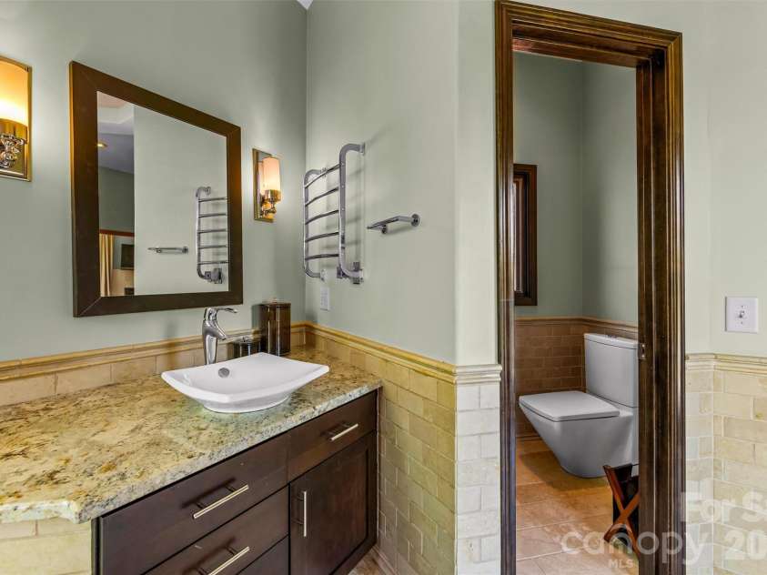 221 Connection Circle, Robbinsville, NC 28771.  MLS# CAR4369746, YatesRealty ID 11498. 