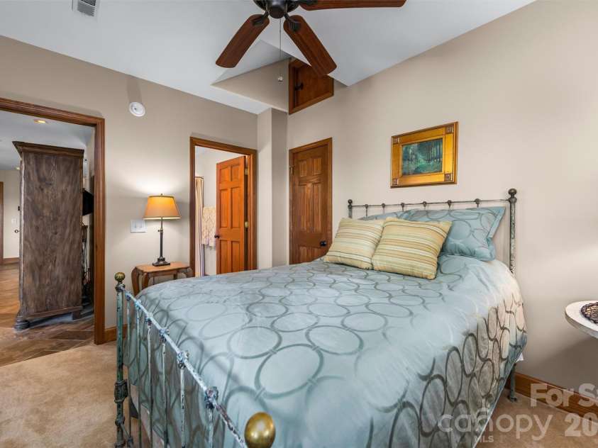 221 Connection Circle, Robbinsville, NC 28771.  MLS# CAR4369746, YatesRealty ID 11498. 