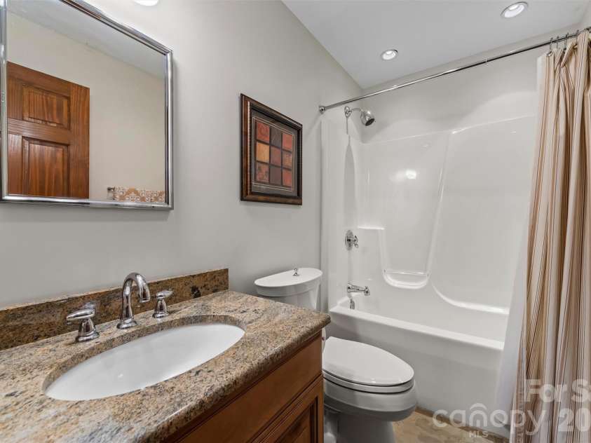 221 Connection Circle, Robbinsville, NC 28771.  MLS# CAR4369746, YatesRealty ID 11498. 