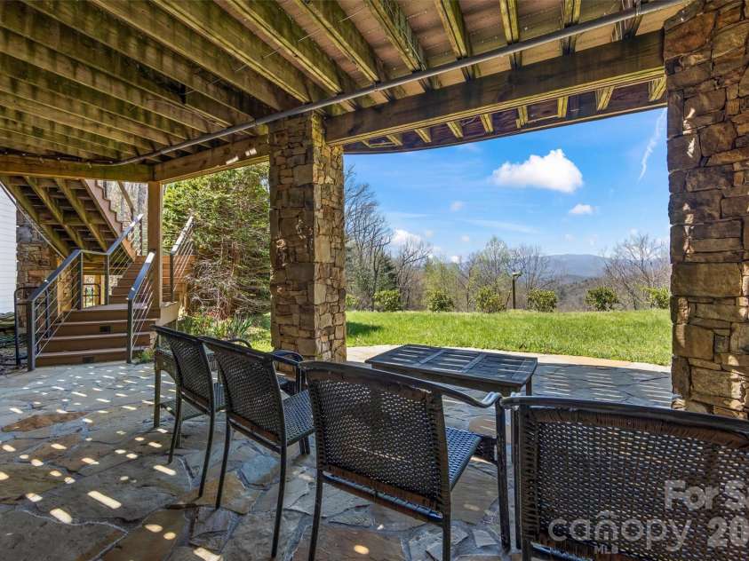 221 Connection Circle, Robbinsville, NC 28771.  MLS# CAR4369746, YatesRealty ID 11498. 