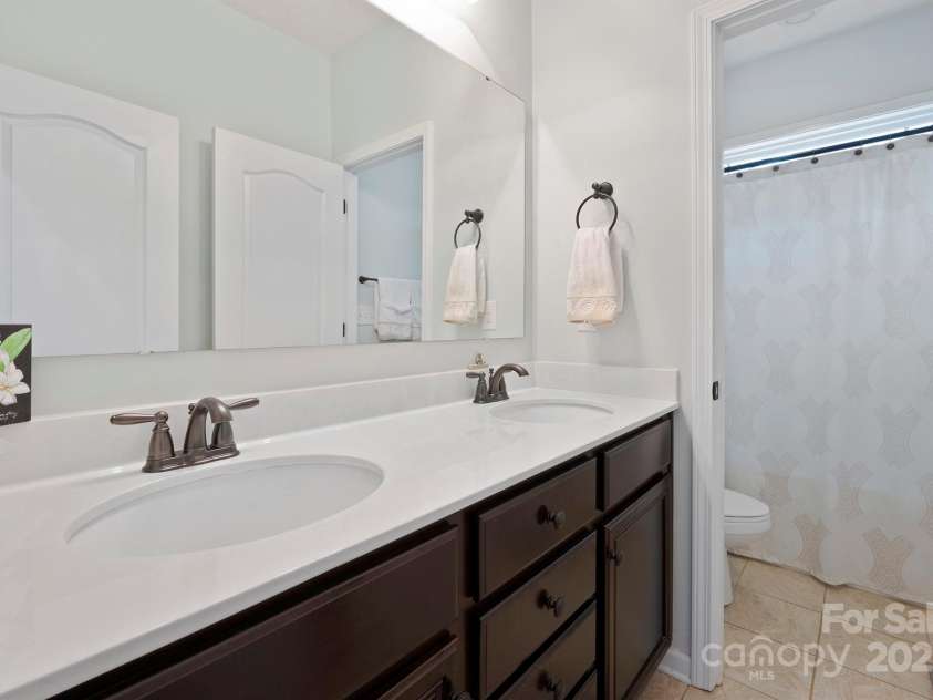 13115 Union Square Drive, Huntersville, NC 28078.  MLS# CAR4247415, YatesRealty ID 11499. Also has a full bath just next door
