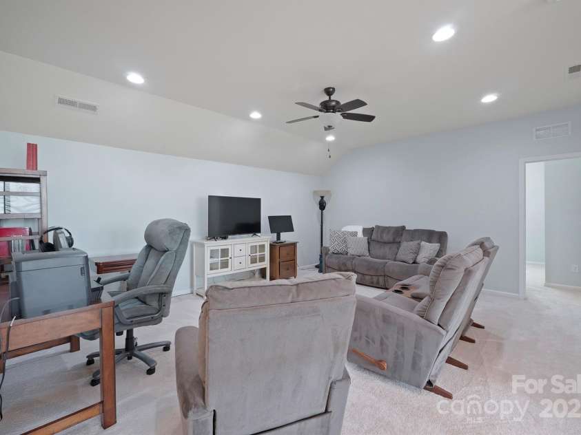13115 Union Square Drive, Huntersville, NC 28078.  MLS# CAR4247415, YatesRealty ID 11499. Bonus room or movie area Loft upstairs
