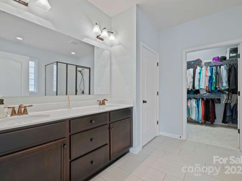 13115 Union Square Drive, Huntersville, NC 28078.  MLS# CAR4247415, YatesRealty ID 11499. Dual vanity in Primary bath