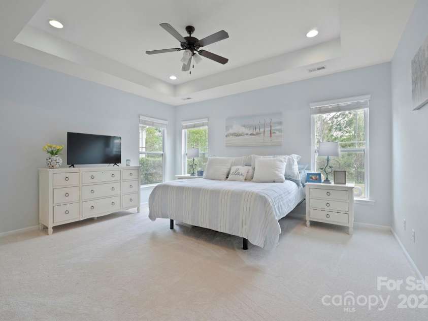 13115 Union Square Drive, Huntersville, NC 28078.  MLS# CAR4247415, YatesRealty ID 11499. Primary Suite has lots of light and trey ceiling