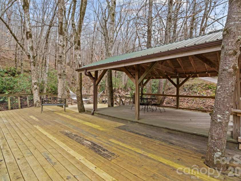 142 Cold Spring Road, Burnsville, NC 28714.  MLS# CAR4369346, YatesRealty ID 11499. 