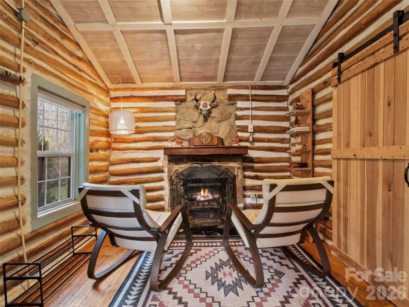 142 Cold Spring Road, Burnsville, NC 28714.  MLS# CAR4369346, YatesRealty ID 11499. 
