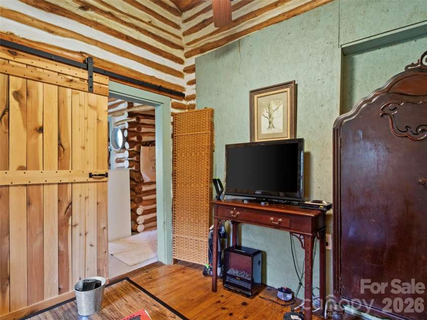 142 Cold Spring Road, Burnsville, NC 28714.  MLS# CAR4369346, YatesRealty ID 11499. 