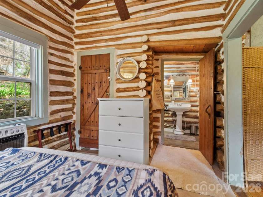 142 Cold Spring Road, Burnsville, NC 28714.  MLS# CAR4369346, YatesRealty ID 11499. 