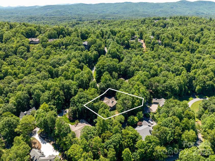 57 Old Hickory Trail, Hendersonville, NC 28739.  MLS# CAR4150896, YatesRealty ID 115. 