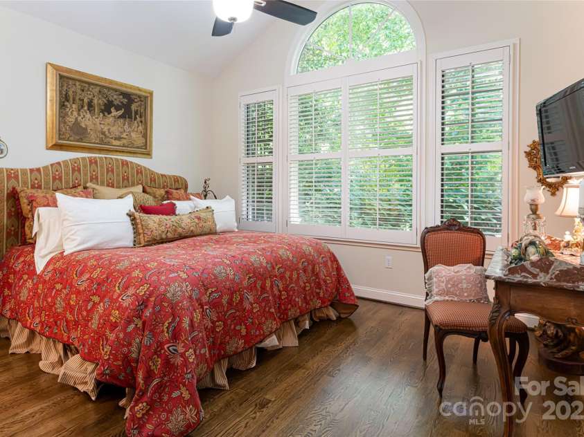 57 Old Hickory Trail, Hendersonville, NC 28739.  MLS# CAR4150896, YatesRealty ID 115. Guest suite on the main level