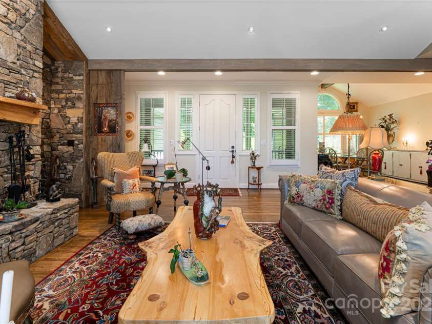 57 Old Hickory Trail, Hendersonville, NC 28739.  MLS# CAR4150896, YatesRealty ID 115. Welcoming foyer and open floorplan