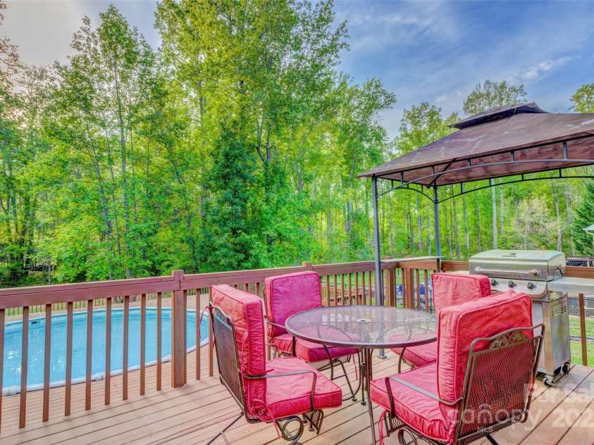 221 Delview Drive, Cherryville, NC 28021.  MLS# CAR4248842, YatesRealty ID 11500. 