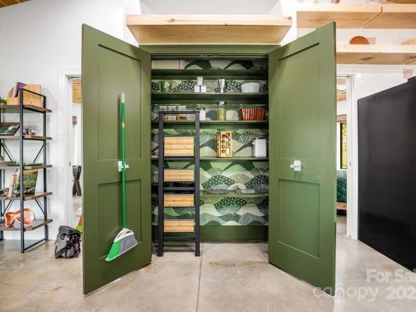 16 Caddis Court, Marshall, NC 28753.  MLS# CAR4252395, YatesRealty ID 11501. 