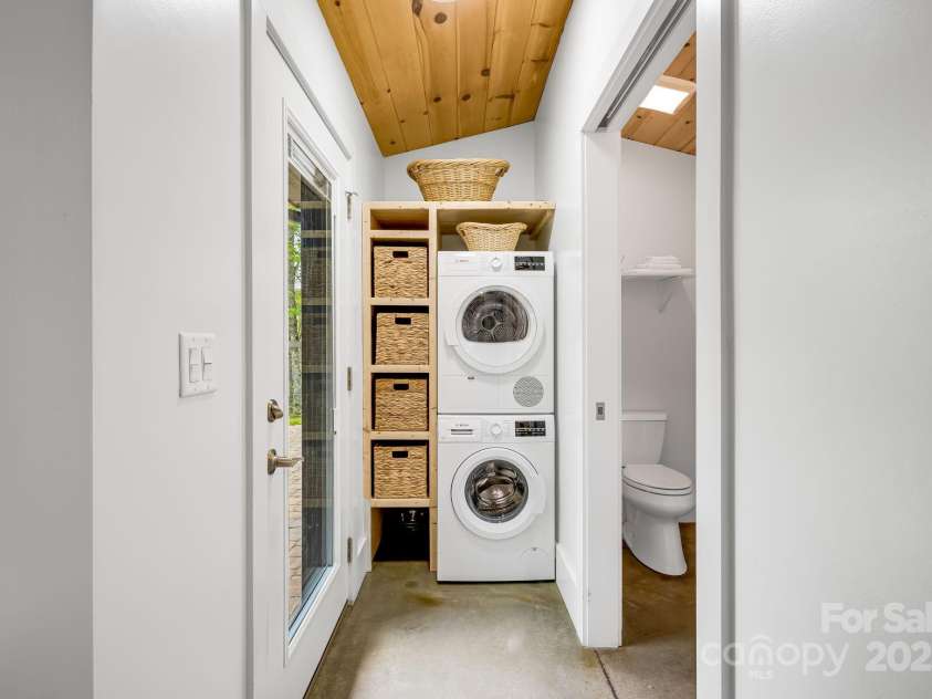 16 Caddis Court, Marshall, NC 28753.  MLS# CAR4252395, YatesRealty ID 11501. 