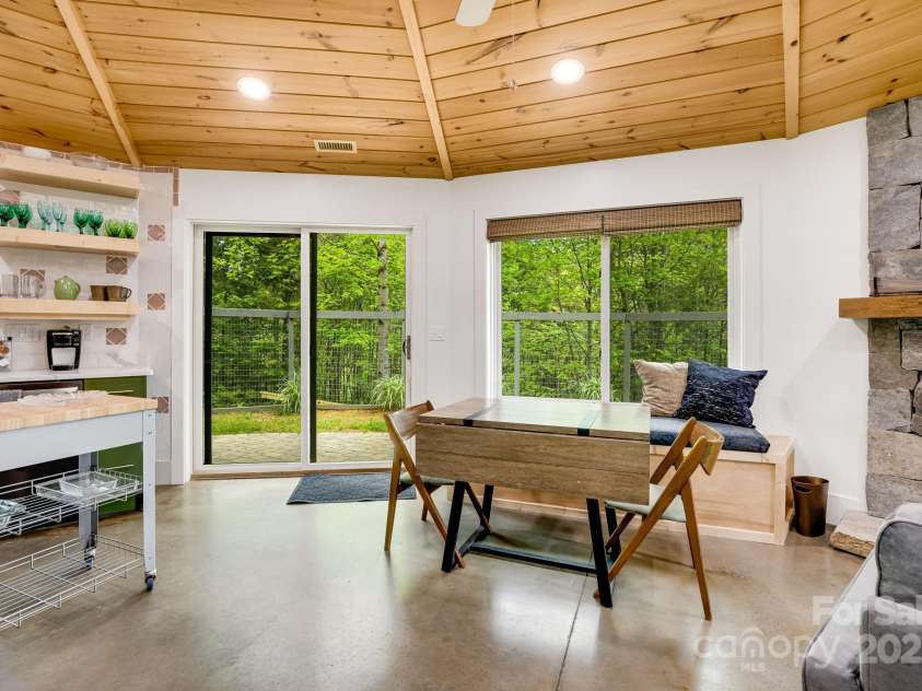 16 Caddis Court, Marshall, NC 28753.  MLS# CAR4252395, YatesRealty ID 11501. 