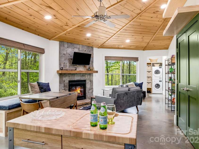 16 Caddis Court, Marshall, NC 28753.  MLS# CAR4252395, YatesRealty ID 11501. 