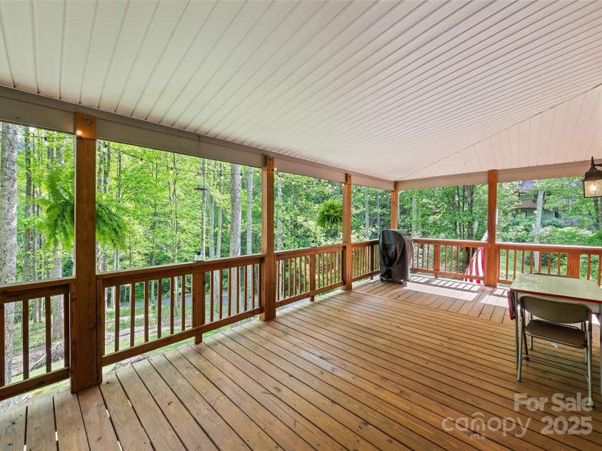 92 Streamside Drive, Waynesville, NC 28785.  MLS# CAR4255413, YatesRealty ID 11502. 