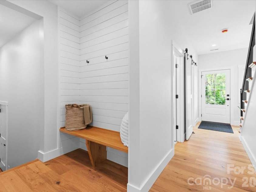8 Wildwood Park Knoll, Weaverville, NC 28787.  MLS# CAR4386318, YatesRealty ID 11503. 