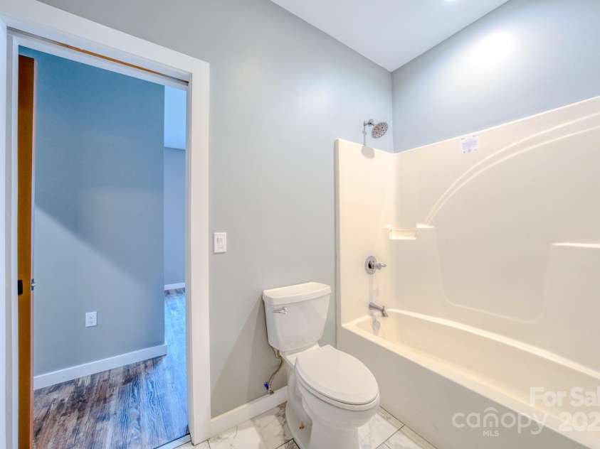 155 Black Snake Curve Drive, Burnsville, NC 28714.  MLS# CAR4221330, YatesRealty ID 11504. 