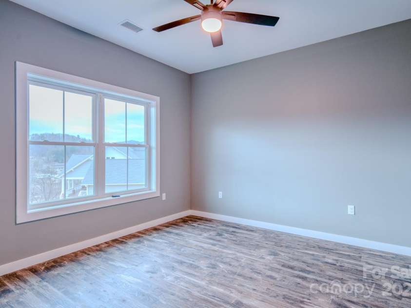 155 Black Snake Curve Drive, Burnsville, NC 28714.  MLS# CAR4221330, YatesRealty ID 11504. 