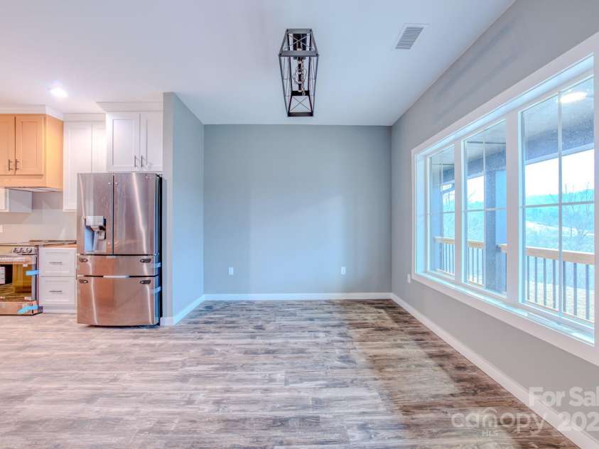 155 Black Snake Curve Drive, Burnsville, NC 28714.  MLS# CAR4221330, YatesRealty ID 11504. 