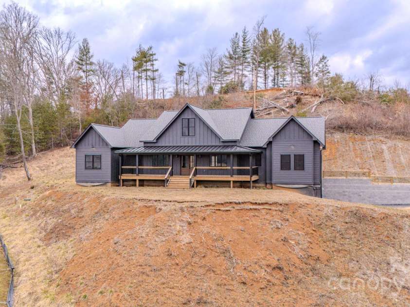 155 Black Snake Curve Drive, Burnsville, NC 28714.  MLS# CAR4221330, YatesRealty ID 11504. 