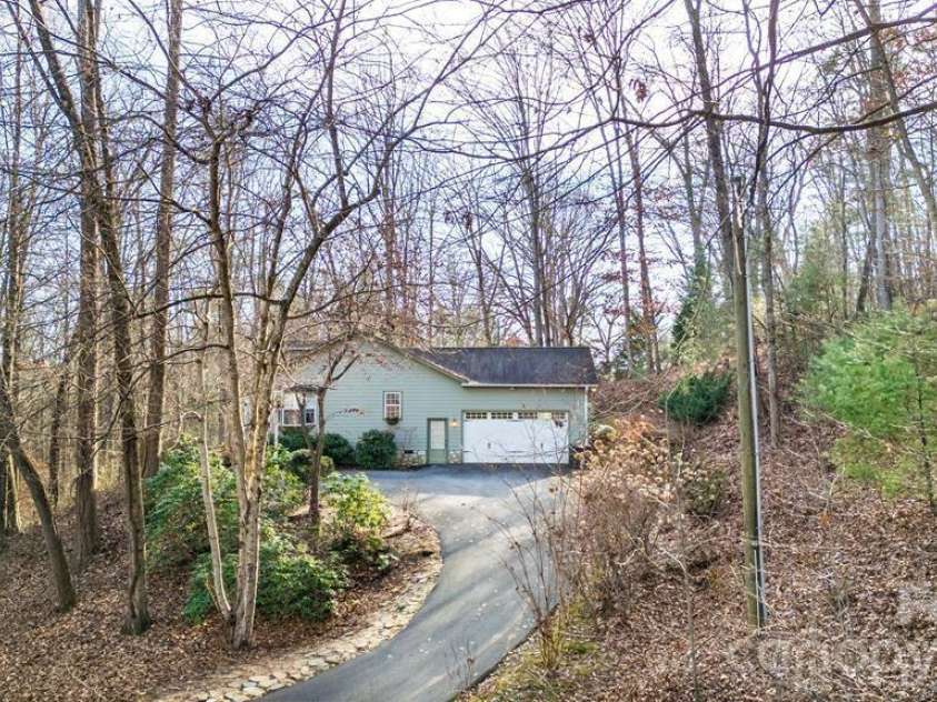 241 Crocus Lane, Sylva, NC 28779.  MLS# CAR4367847, YatesRealty ID 11505. 