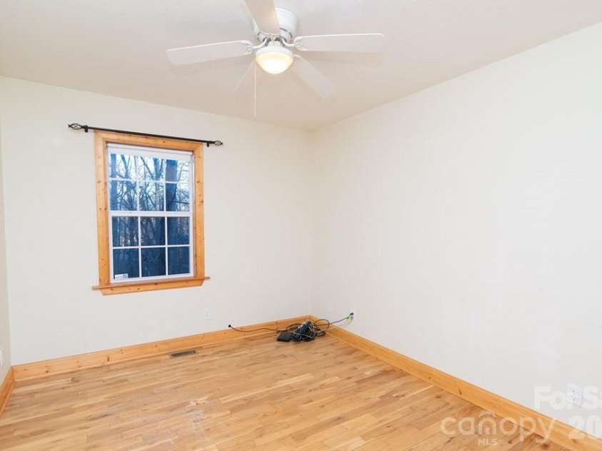 241 Crocus Lane, Sylva, NC 28779.  MLS# CAR4367847, YatesRealty ID 11505. 