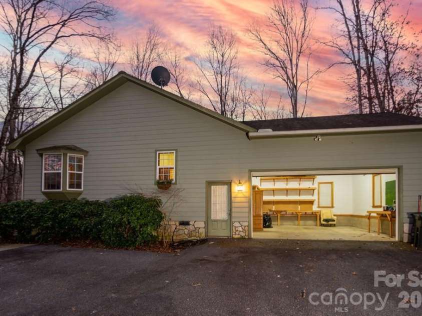 241 Crocus Lane, Sylva, NC 28779.  MLS# CAR4367847, YatesRealty ID 11505. 