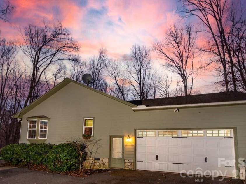 241 Crocus Lane, Sylva, NC 28779.  MLS# CAR4367847, YatesRealty ID 11505. 