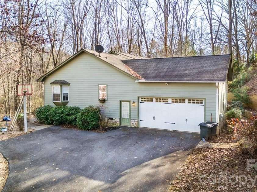 241 Crocus Lane, Sylva, NC 28779.  MLS# CAR4367847, YatesRealty ID 11505. 