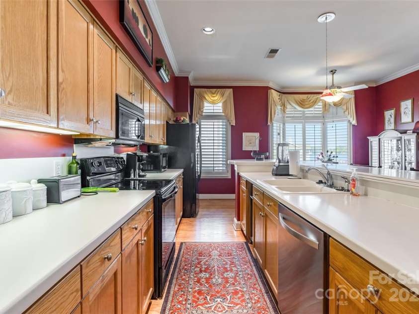 803 Lake Club Drive, Rock Hill, SC 29732.  MLS# CAR4253384, YatesRealty ID 11505. 