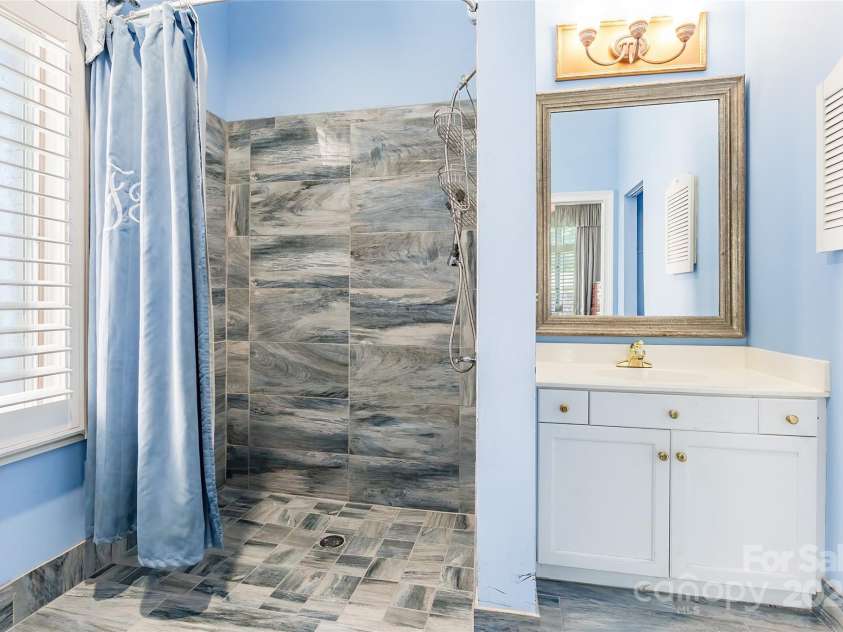 803 Lake Club Drive, Rock Hill, SC 29732.  MLS# CAR4253384, YatesRealty ID 11505. 